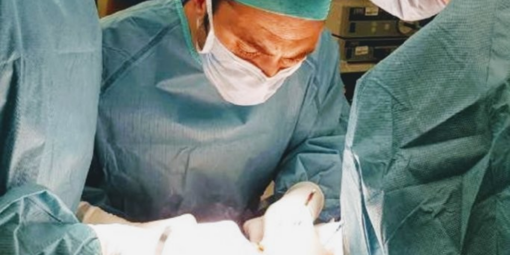 Dr Sergio Salido, Cirujano Especialista en Pared Abdominal y Diástasis